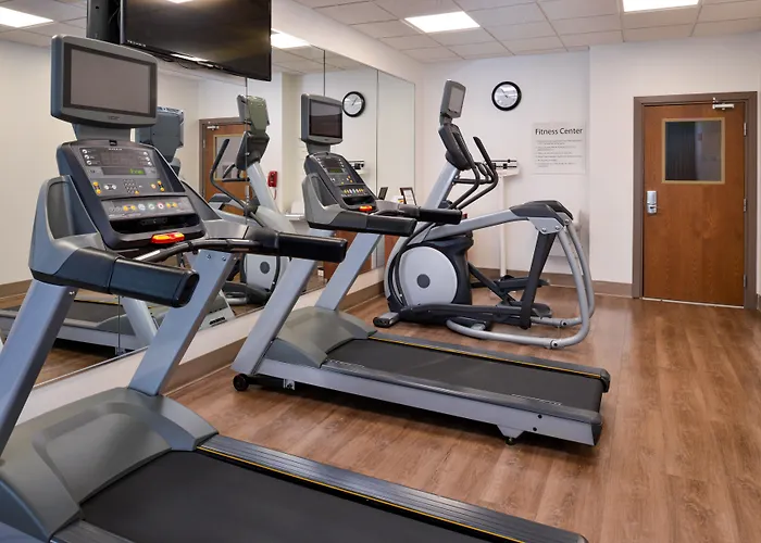 Holiday Inn Express&Suites Pueblo, an IHG Hotel