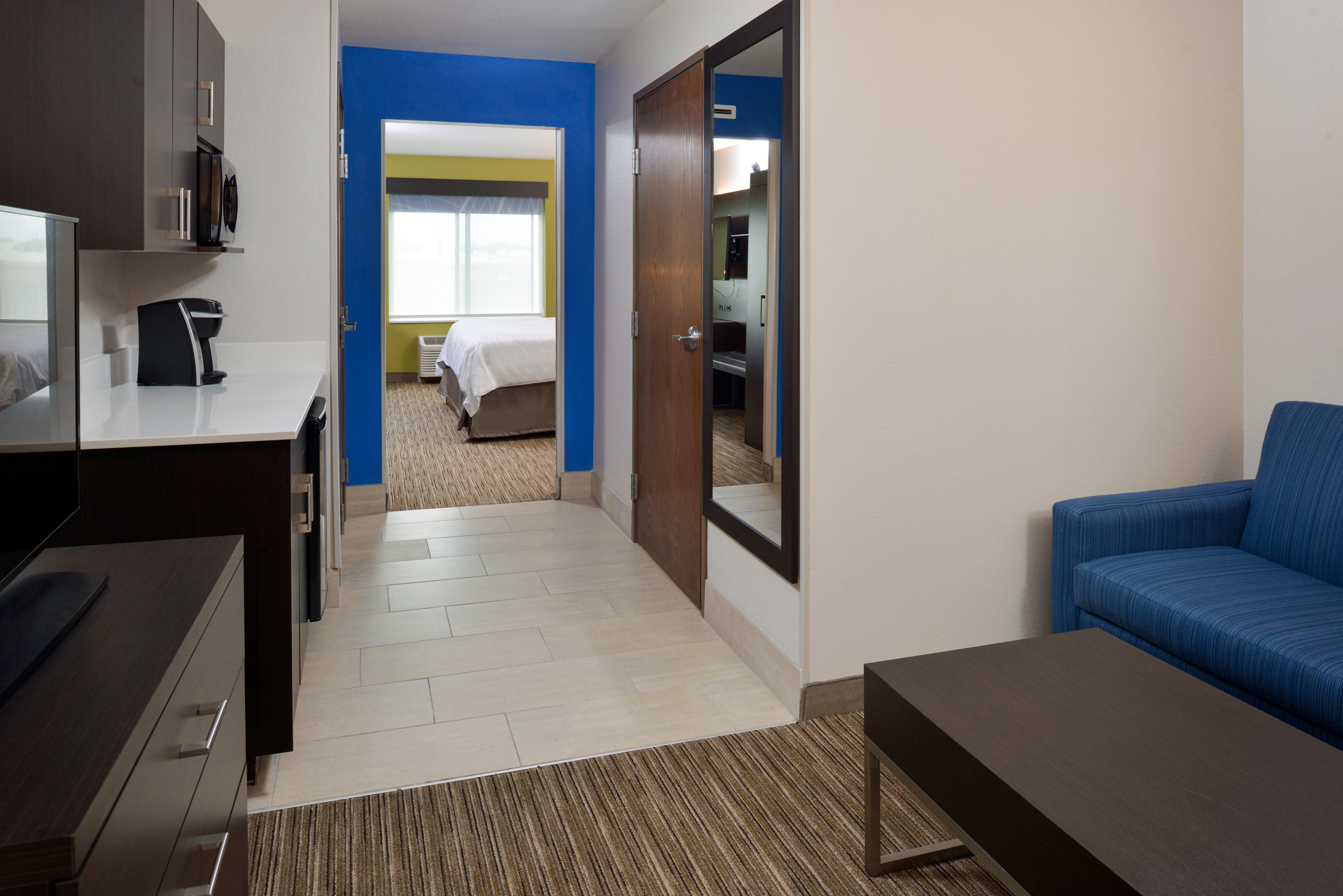 Hotel Express&suites Pueblo, An Ihg