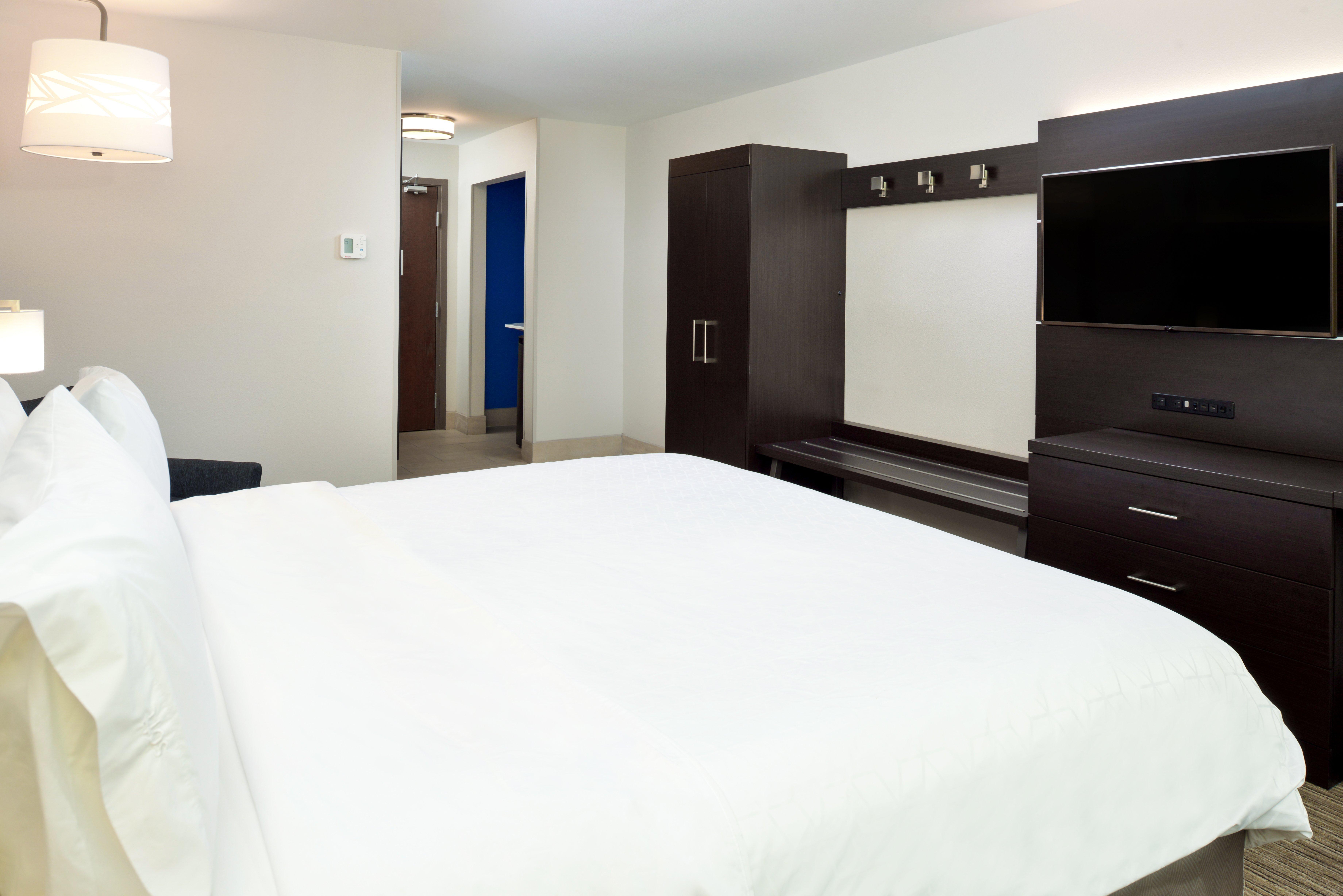 Express&suites Pueblo, An Ihg Hotel