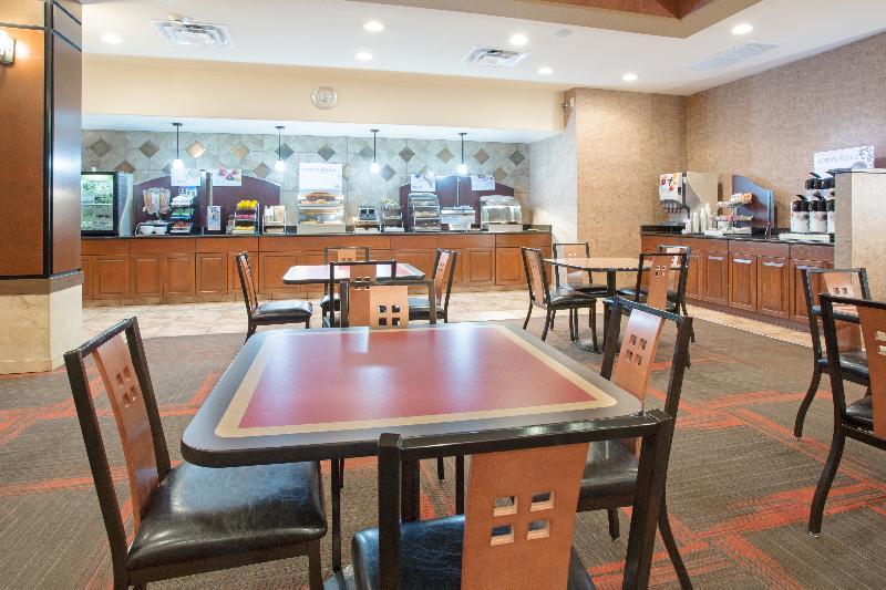 Express&suites Pueblo, An Ihg Hotel 3*